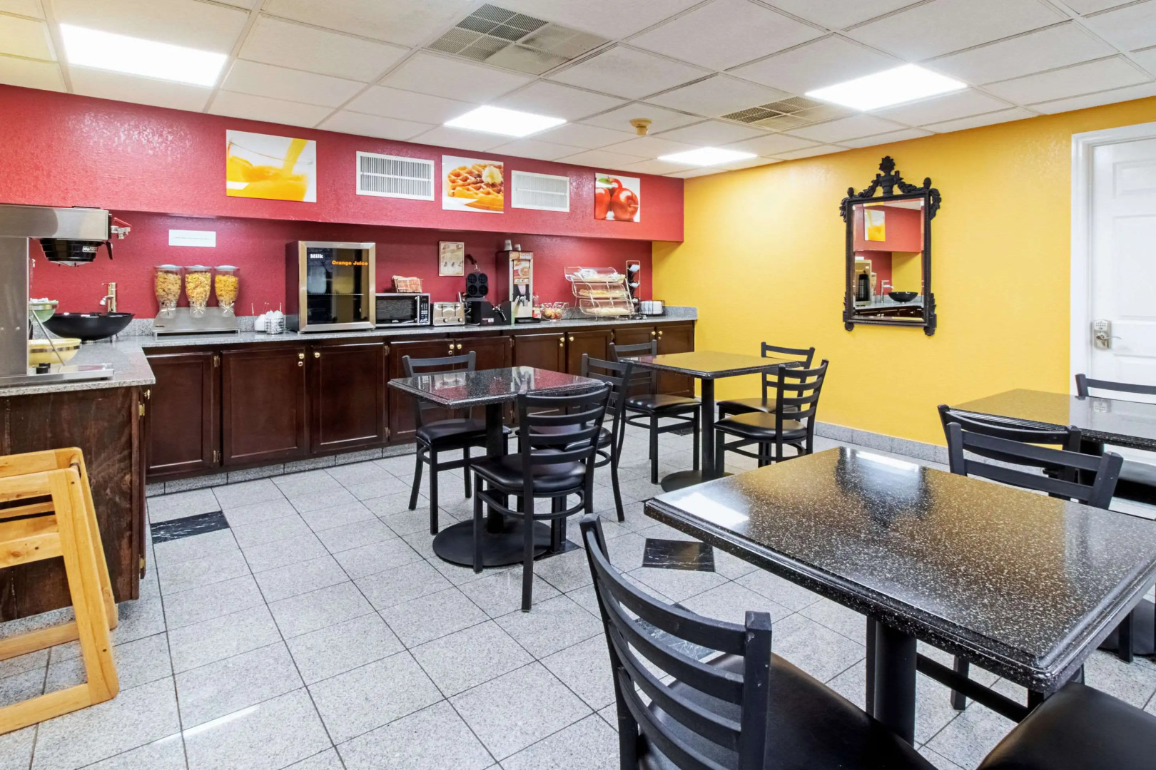 Quality Inn & Suites Dickson