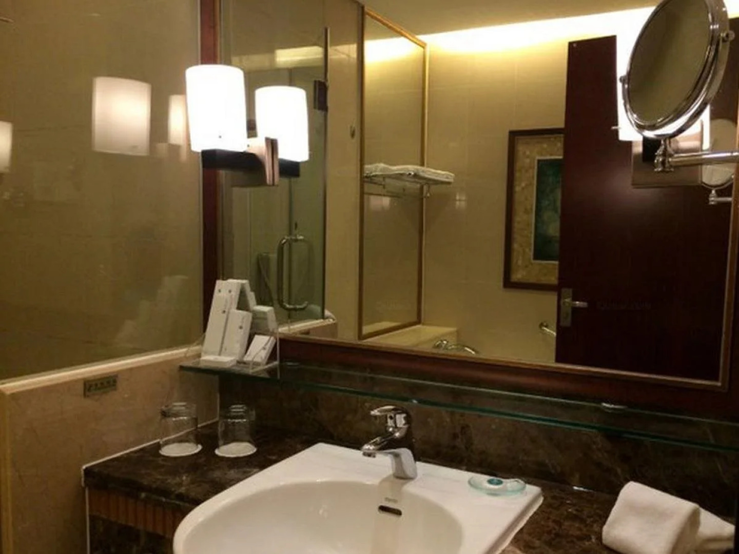 Golden Diamond Hotel