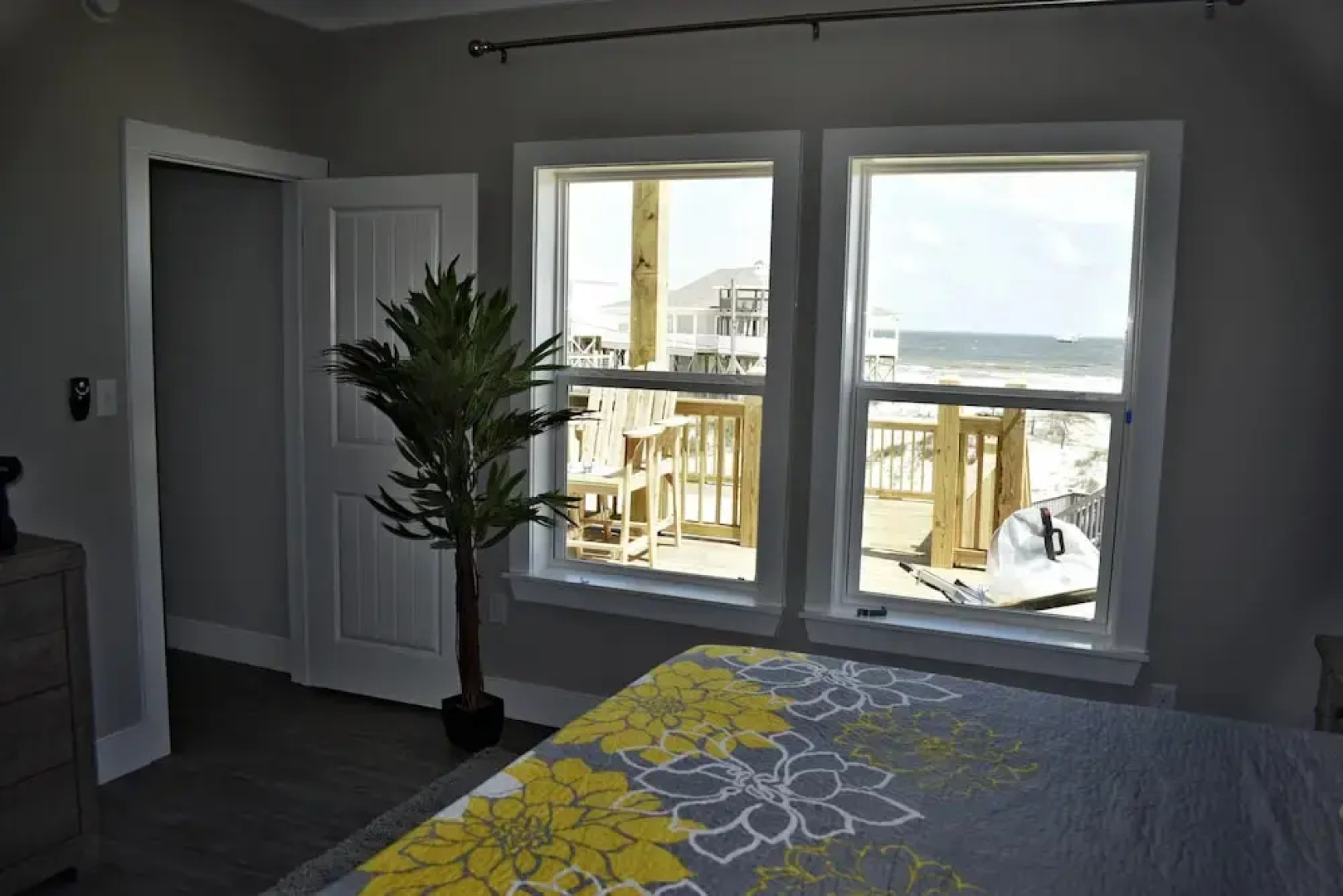 Sonny Daze - 105 Quebec Ct