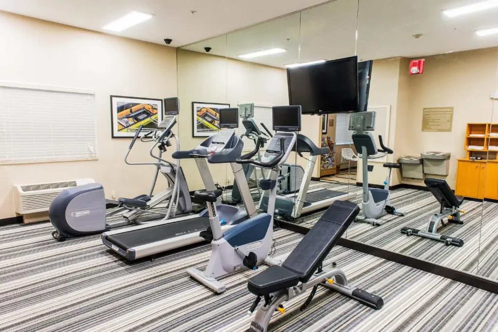 Candlewood Suites Virginia Beach Town Center by IHG