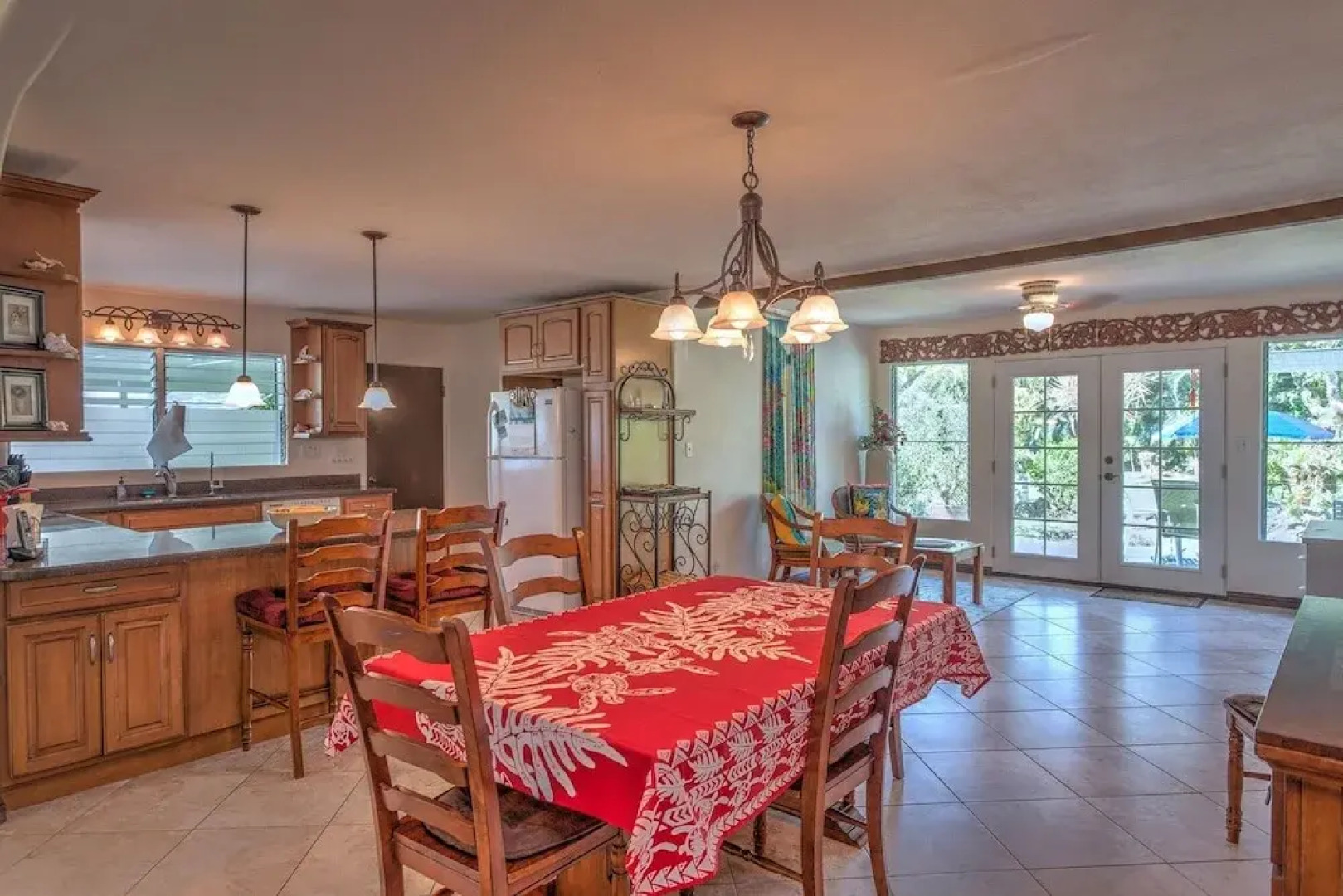 Hale O Nani Mala Pua 3 Bedroom Home by RedAwning