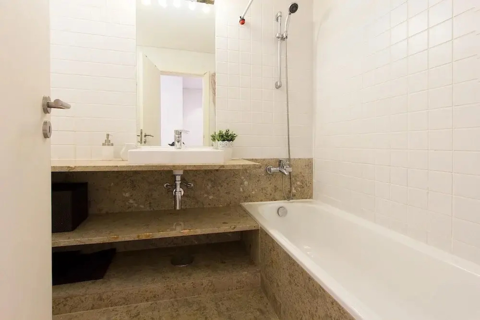 Expo Kid's Friendly by Homing