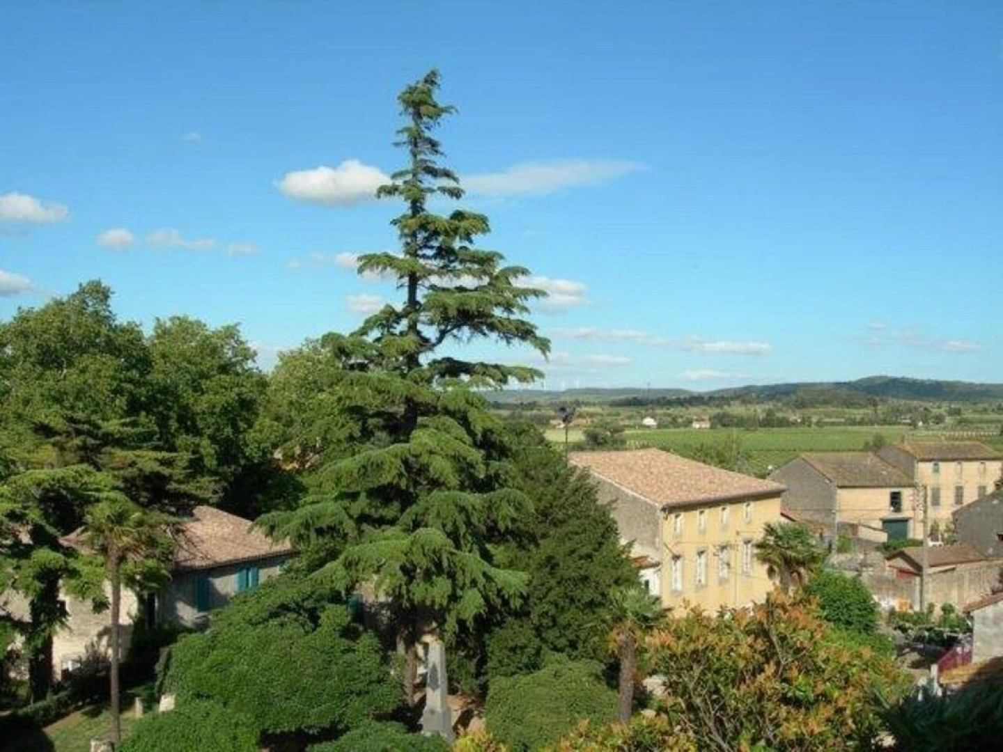 Clos De Venes Domaine Viticole