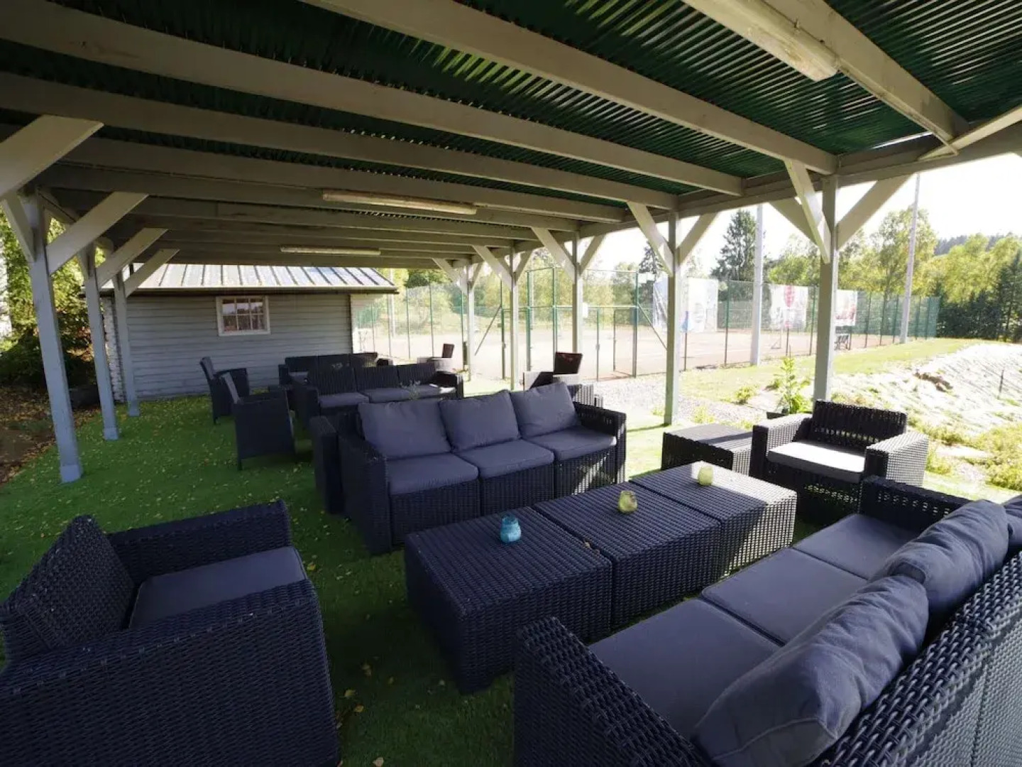 Group Escape in Mellier