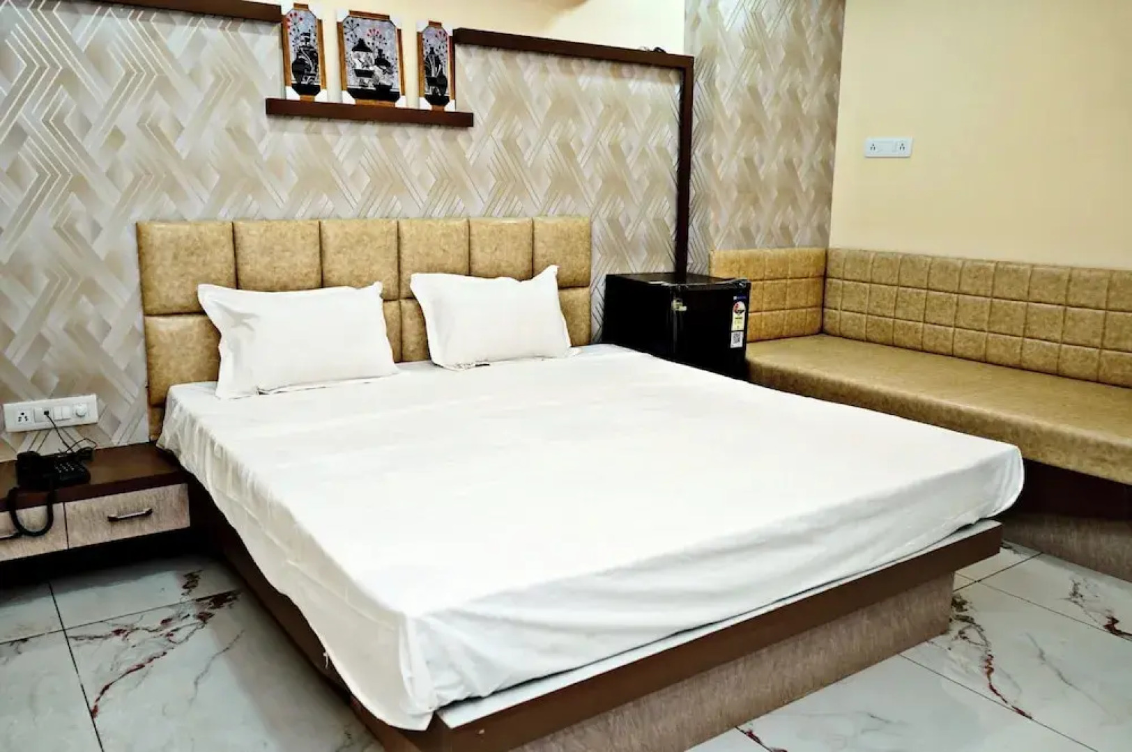 Hotel Shubhaarambh Khandwa