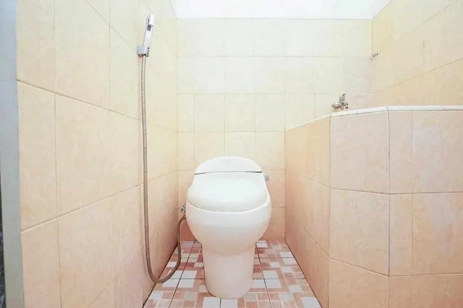 OYO 587 Penginapan Sinar Harapan