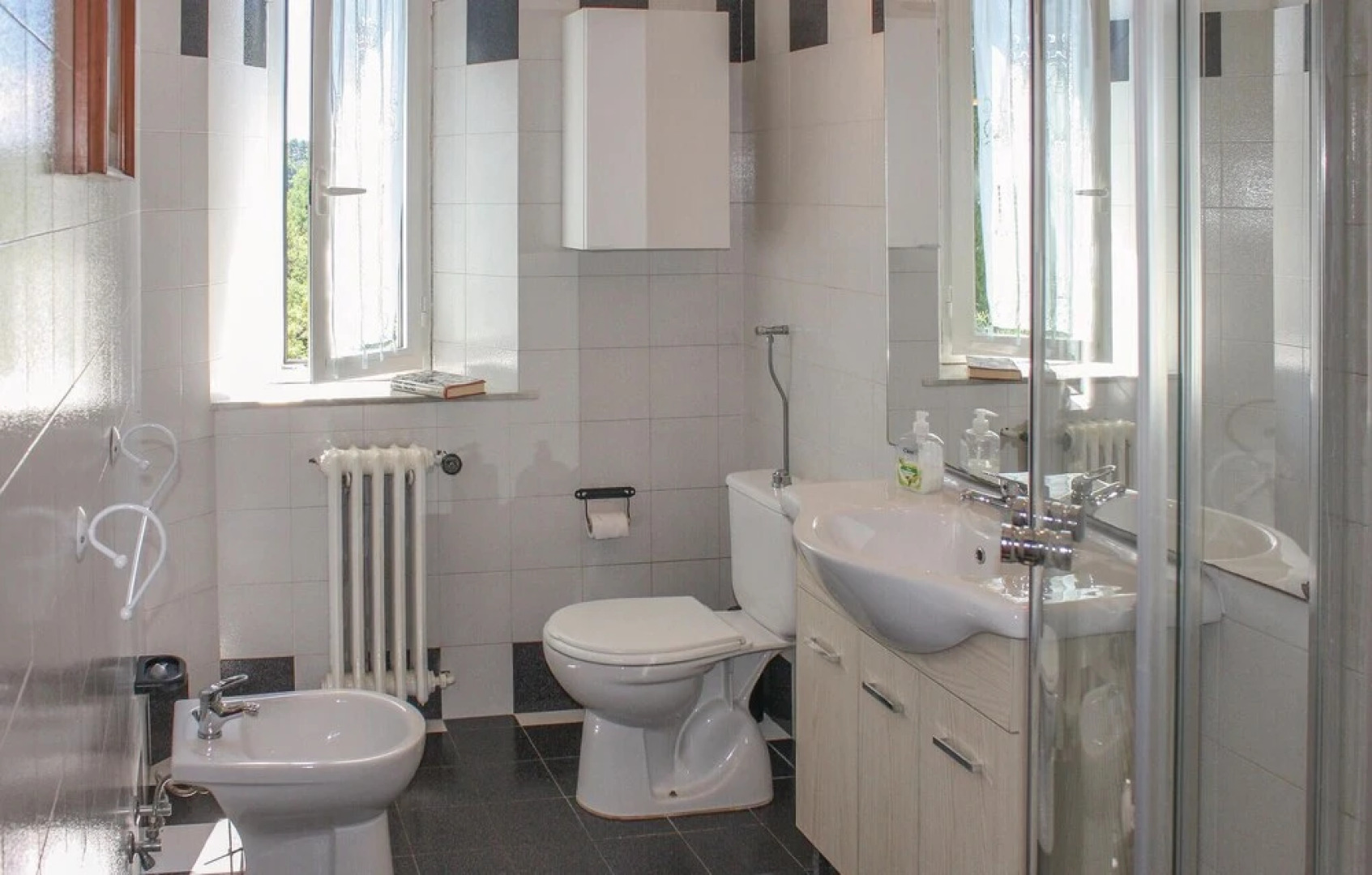 Beautiful Home in Crespina PI With 5 Bedrooms, Wifi and Private Swimming Pool