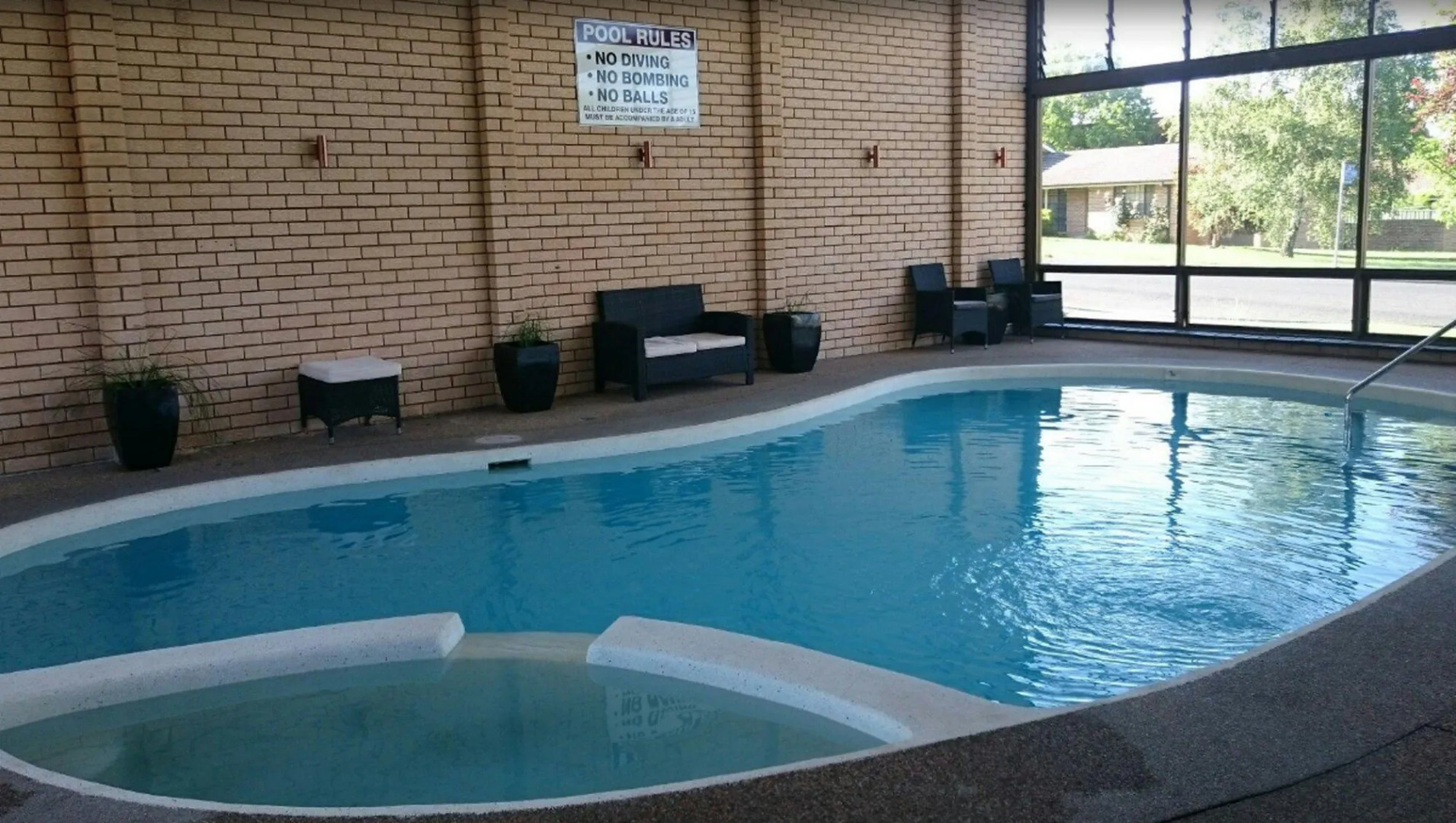 West End Motor Lodge