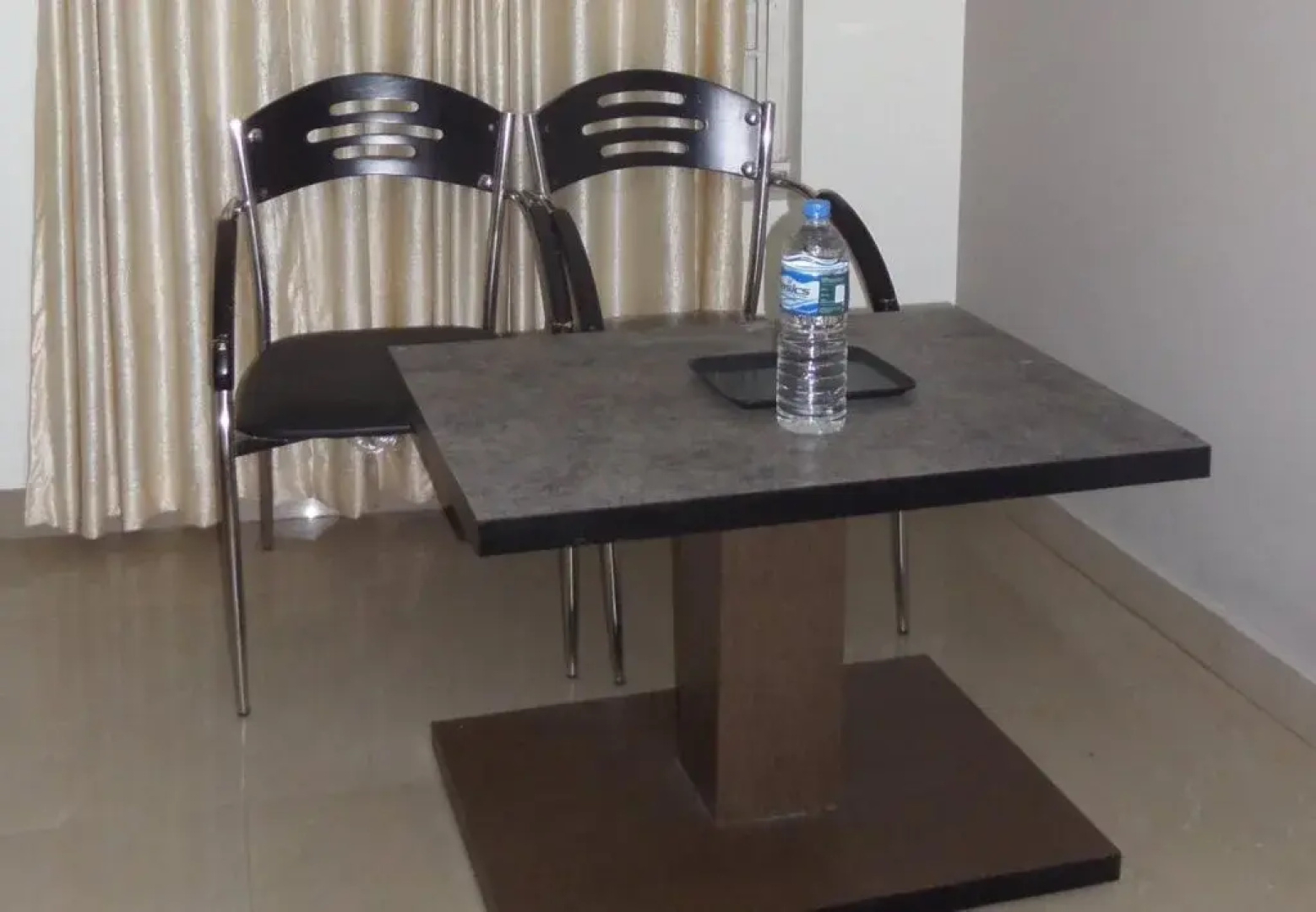 Hotel Revis Heights