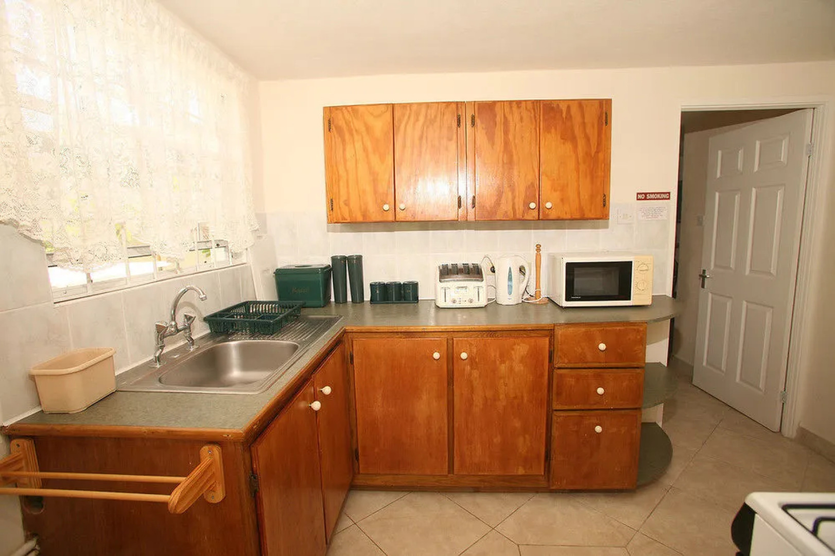 Palm Paradise Guest House and 2 Apartments