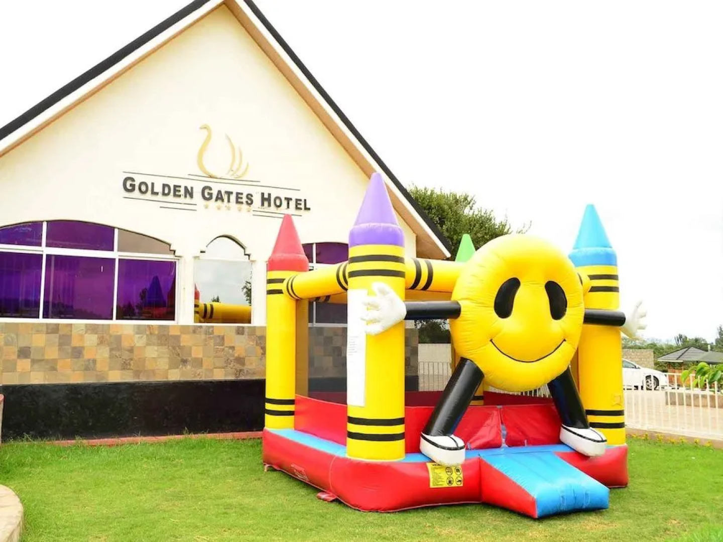 Golden Gates Hotel