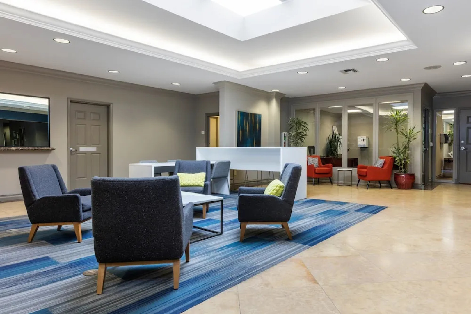 Oakwood Toluca Hills