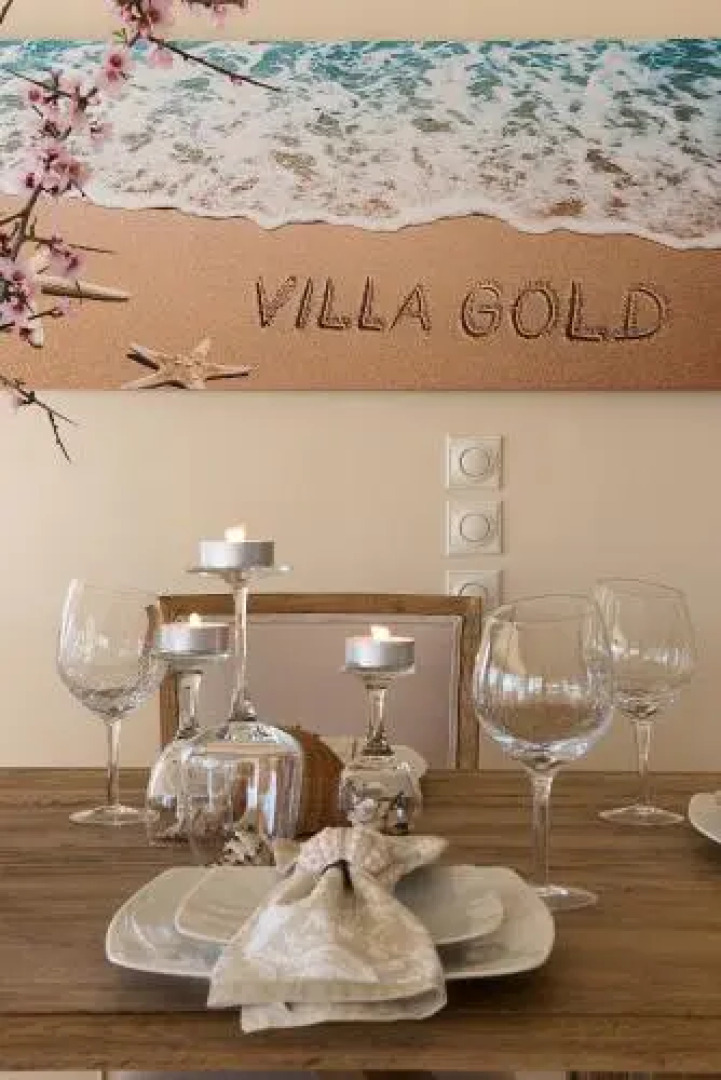 Villa Gold