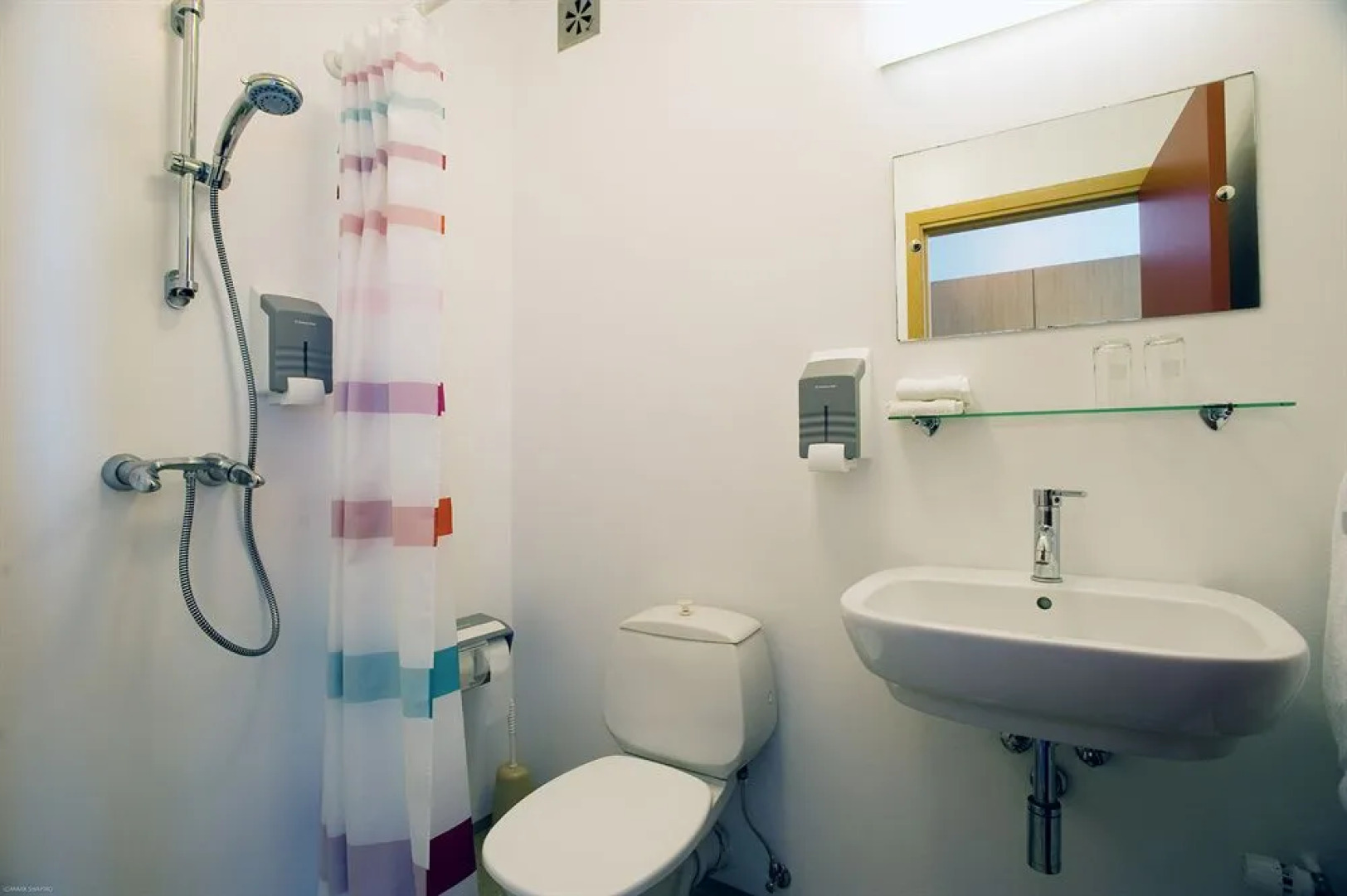 Brimnes Cabins and The Northern Comfort Inn