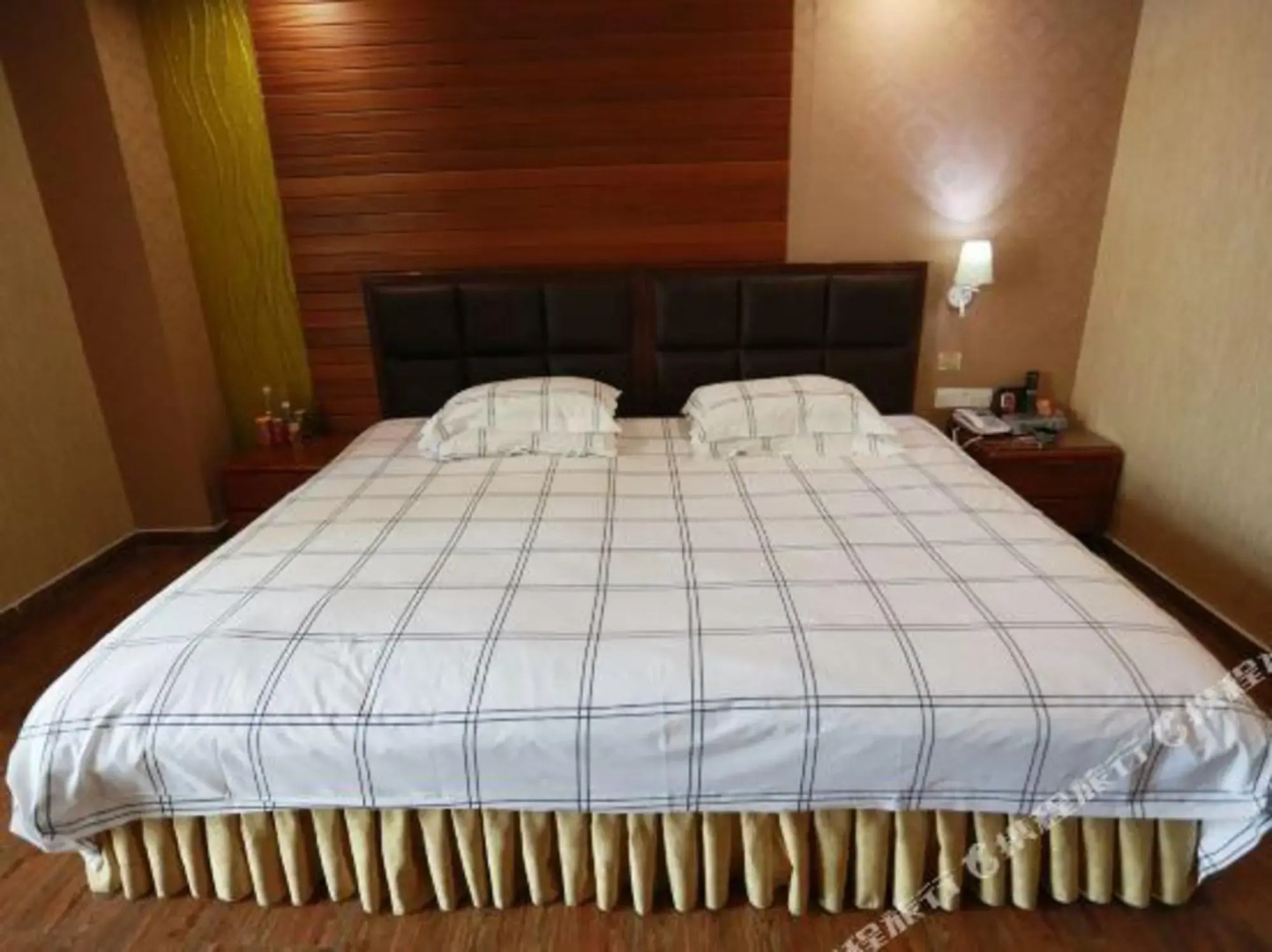 Tianhe Business Hotel