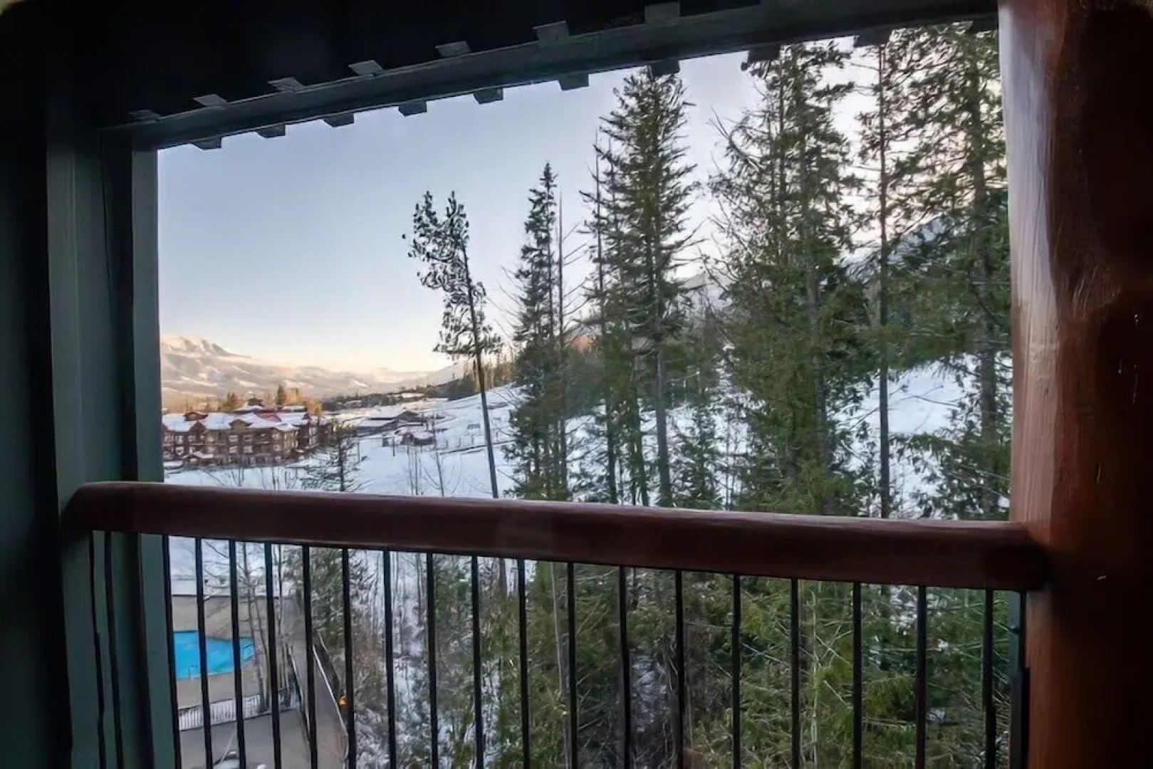 Snow Creek Lodge by Fernie Lodging Co