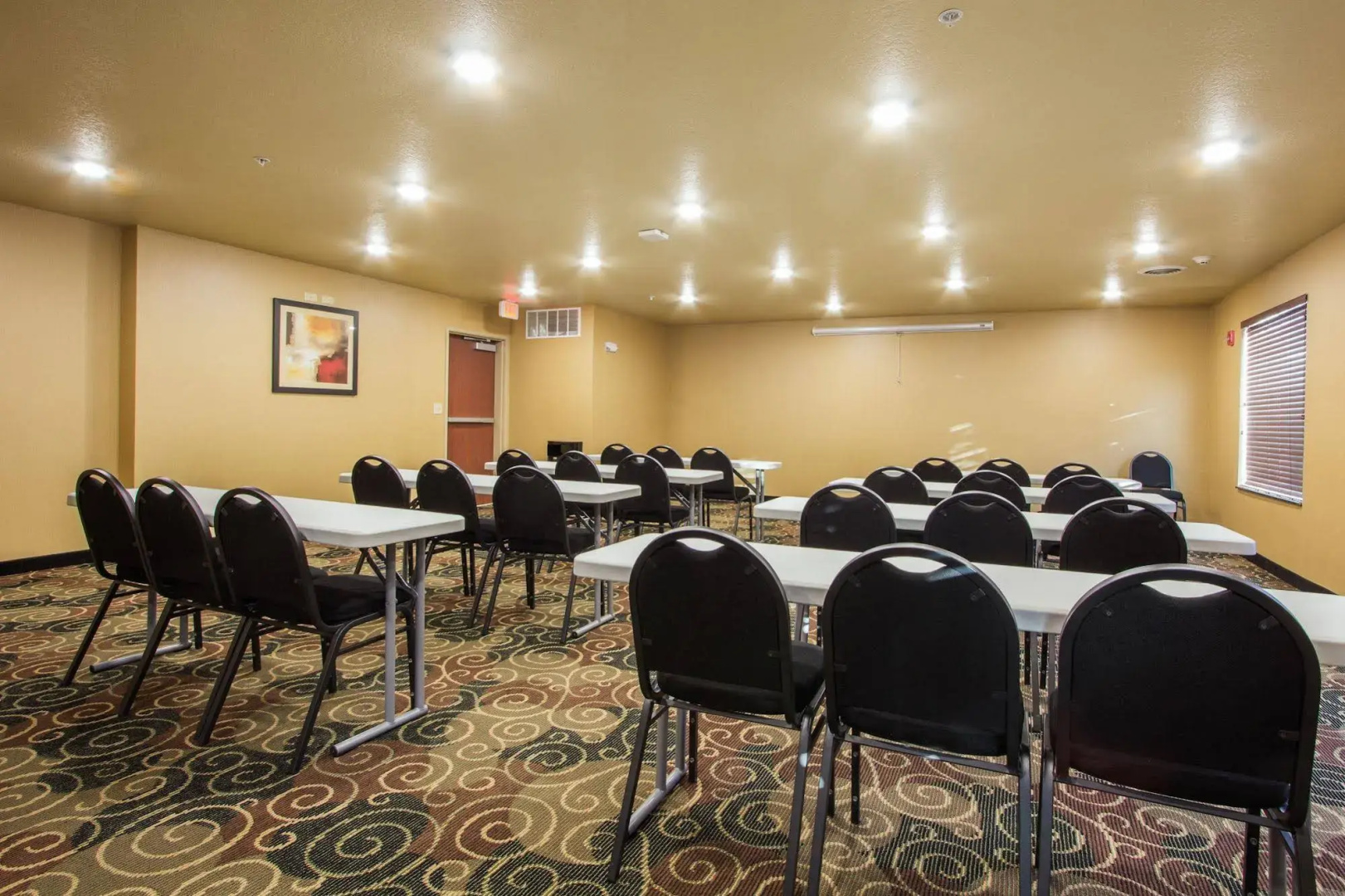 Cobblestone Inn & Suites - Corry