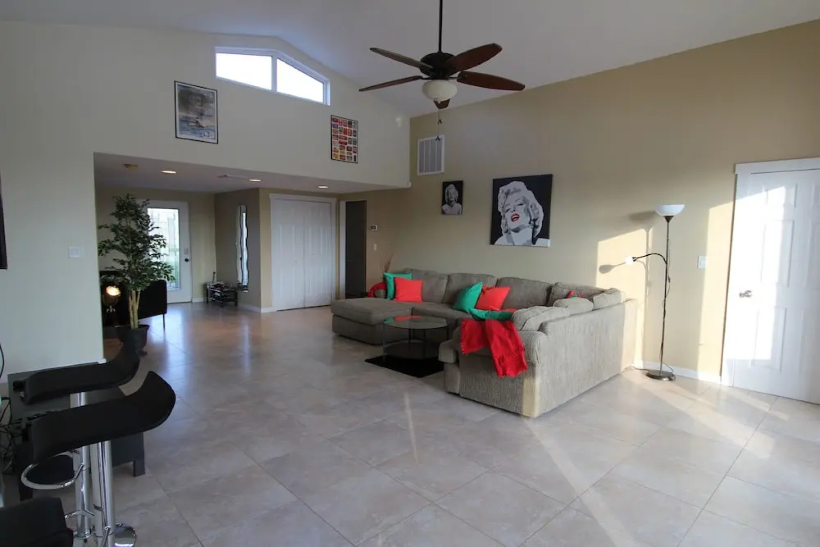 Beautiful Gulf Coast Living on the Canal - Three Bedroom Home