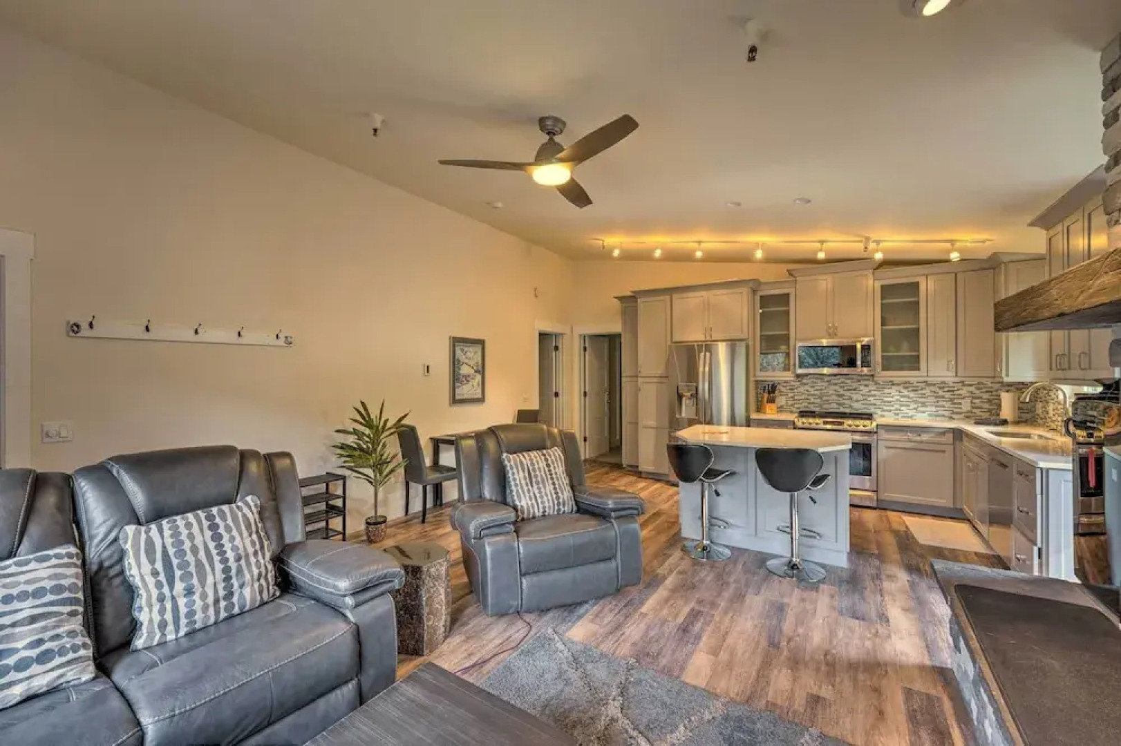 Modern Ketchum Condo: Walk to Dtwn & Ski Lift