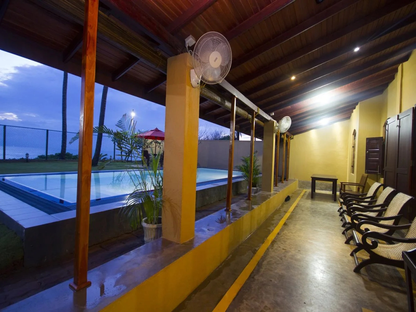 Hamilton Beach Villa