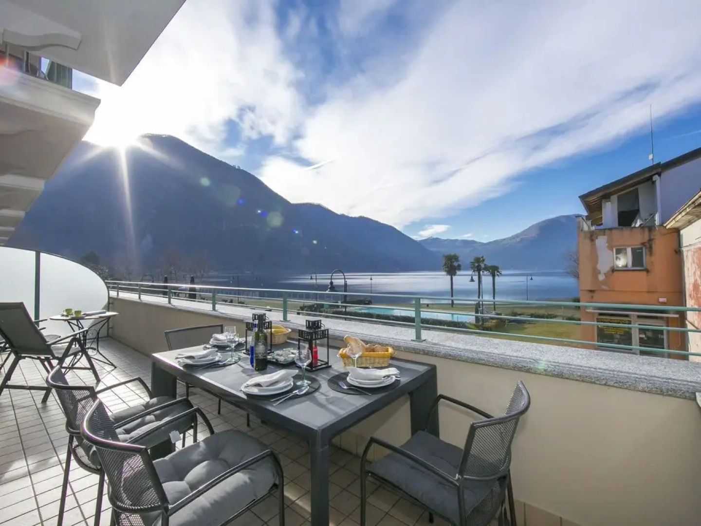 Pleasing Furnished Apartment With View of the Lake