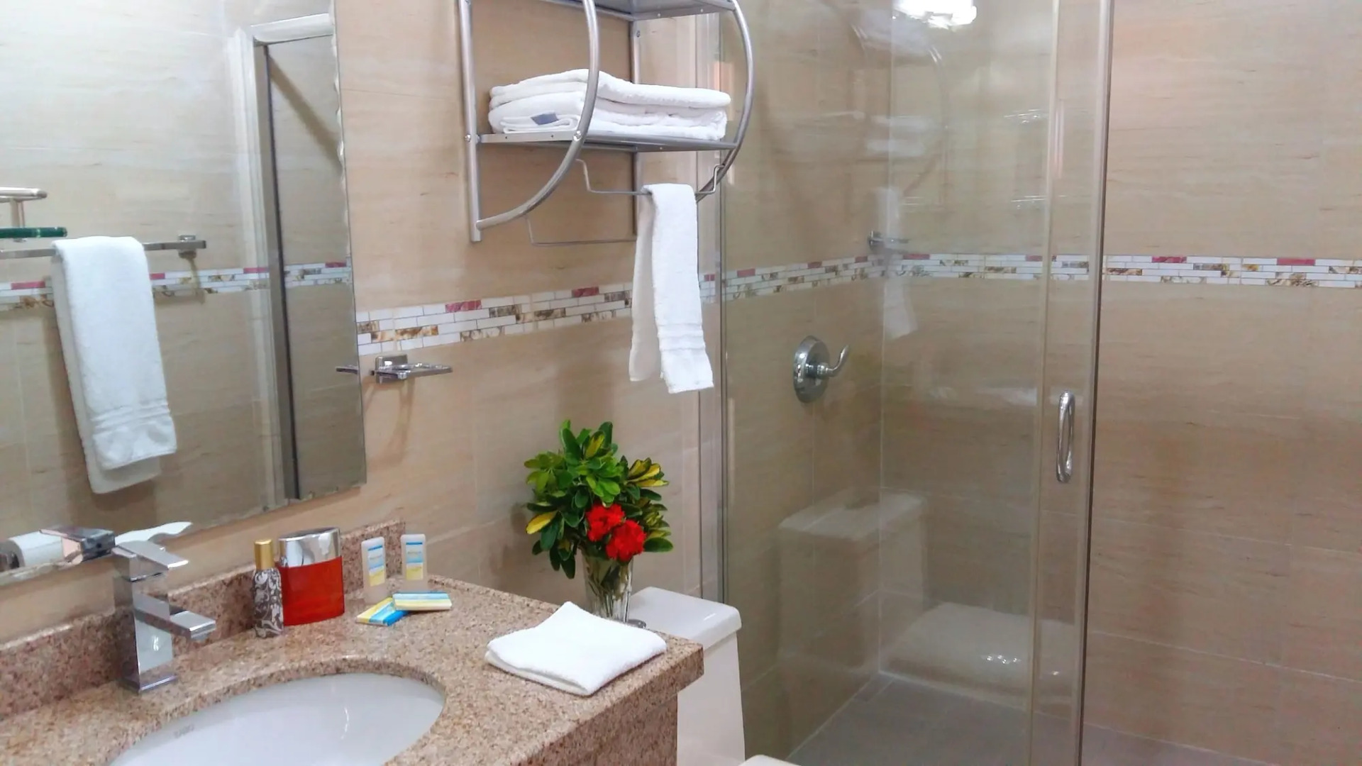 Dorado Eagle Beach Hotel