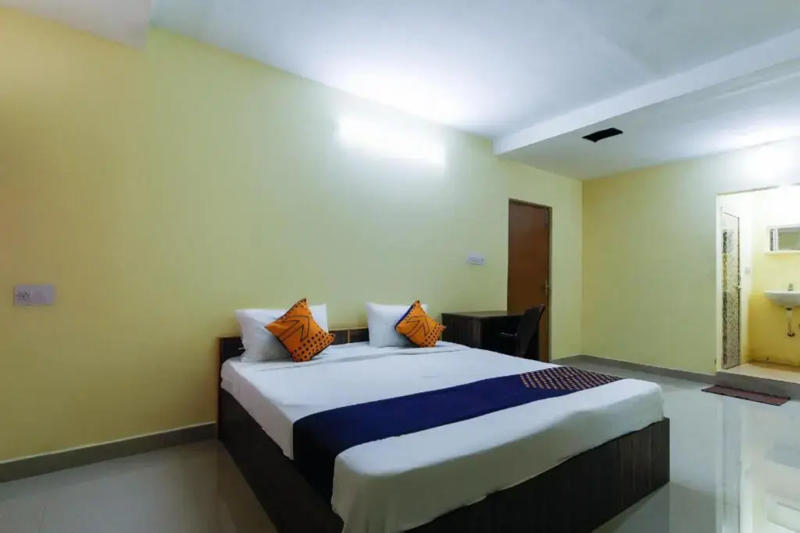 Ajr Residency by OYO Rooms