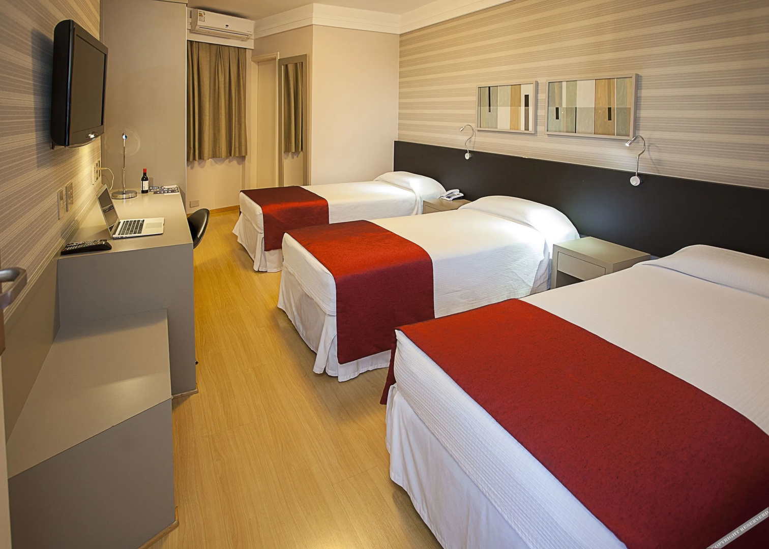 Max Plaza Hotel