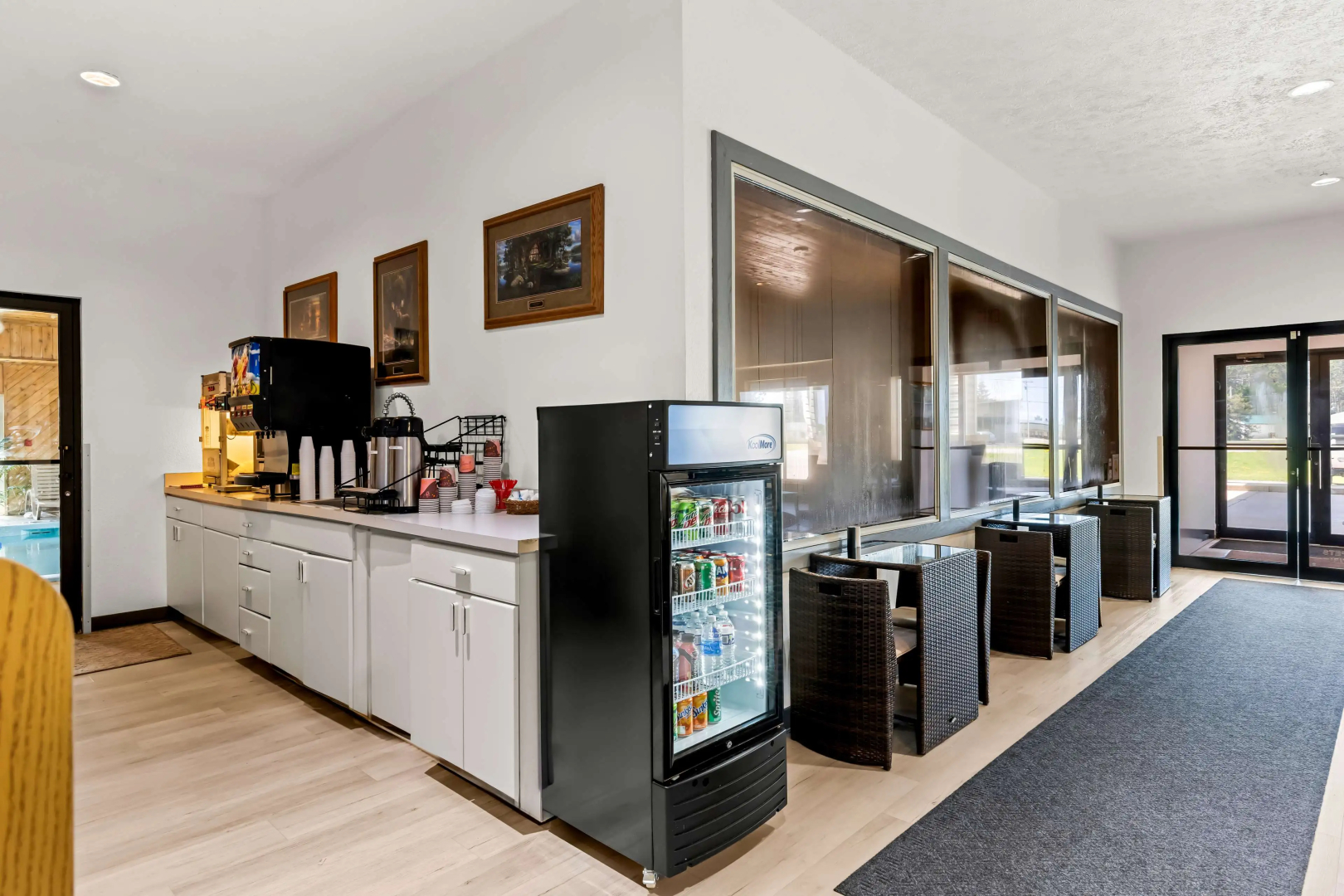 Americas Best Value Inn Tahquamenon Country