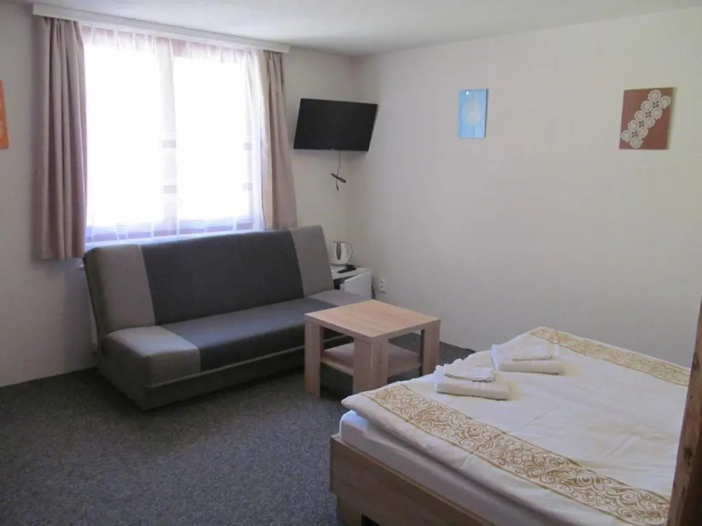 A+S Penzion Podzamok