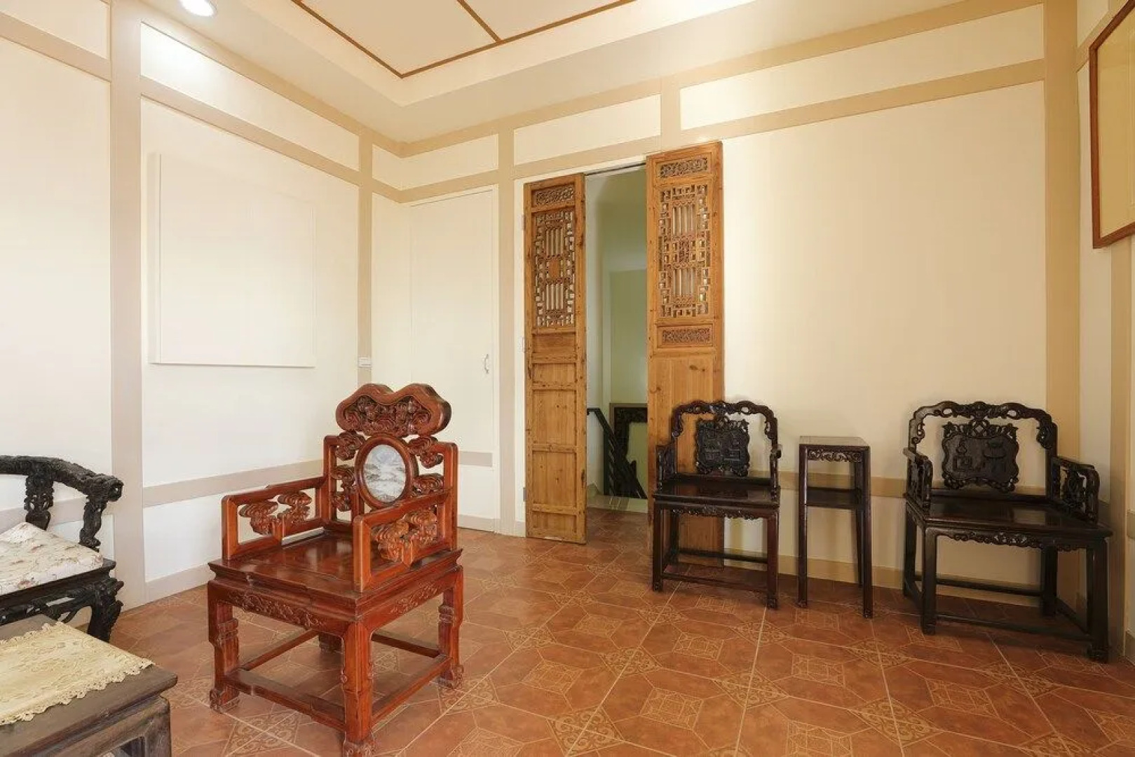 Tianyi Xuanyuan station homestay