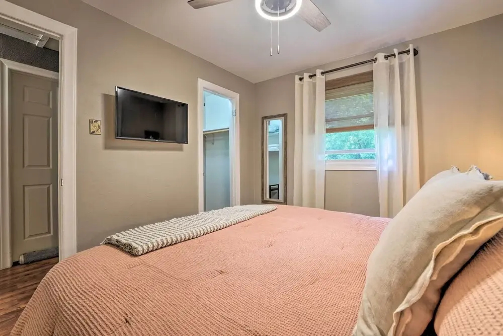 'owl's Nest' Hideaway < 15 Mi to Asheville!