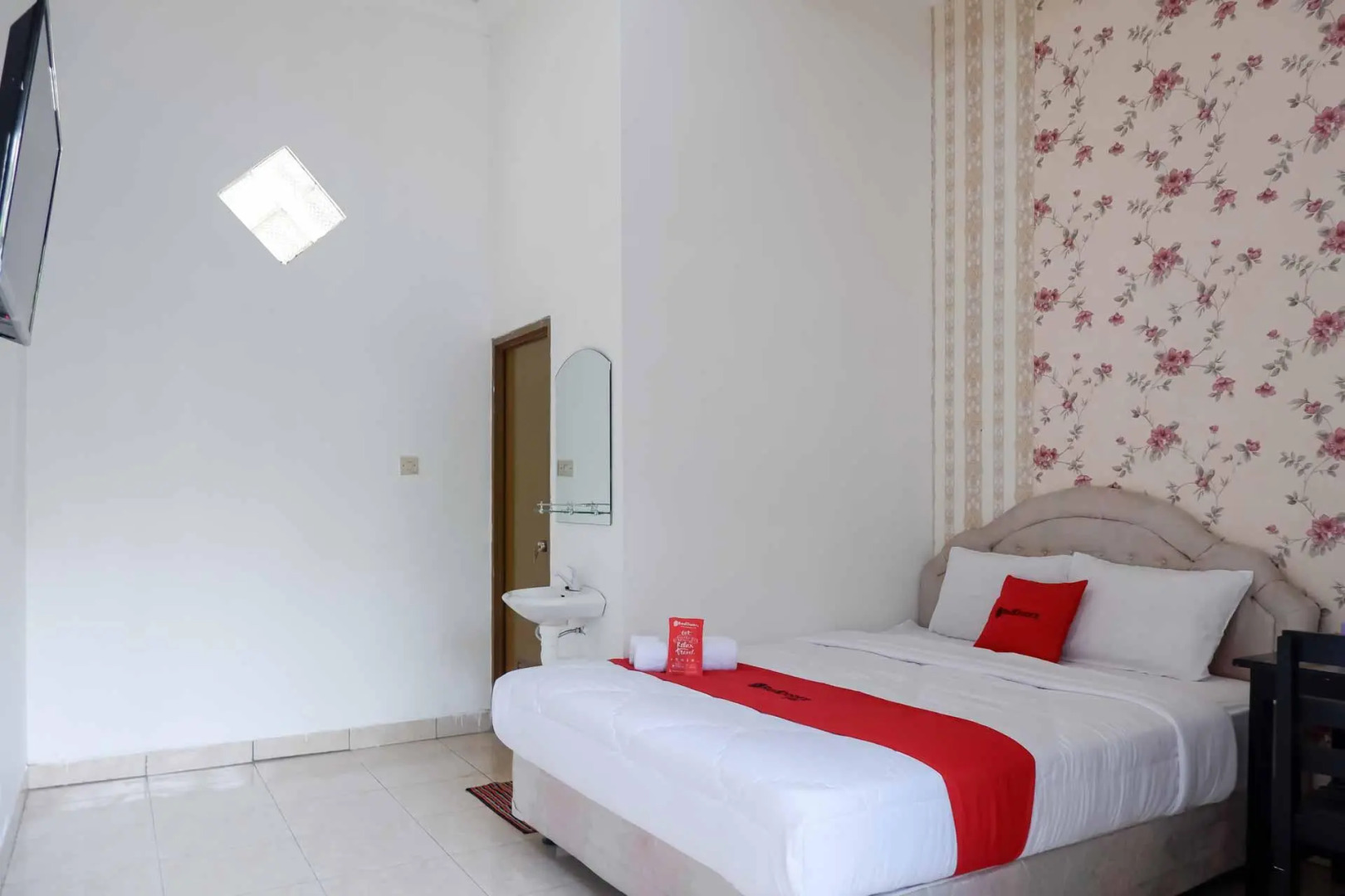 RedDoorz near RSUD Nganjuk