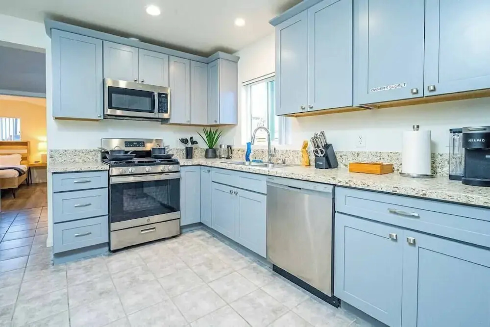 Elegant Country Retreat With Serene Patio Haven