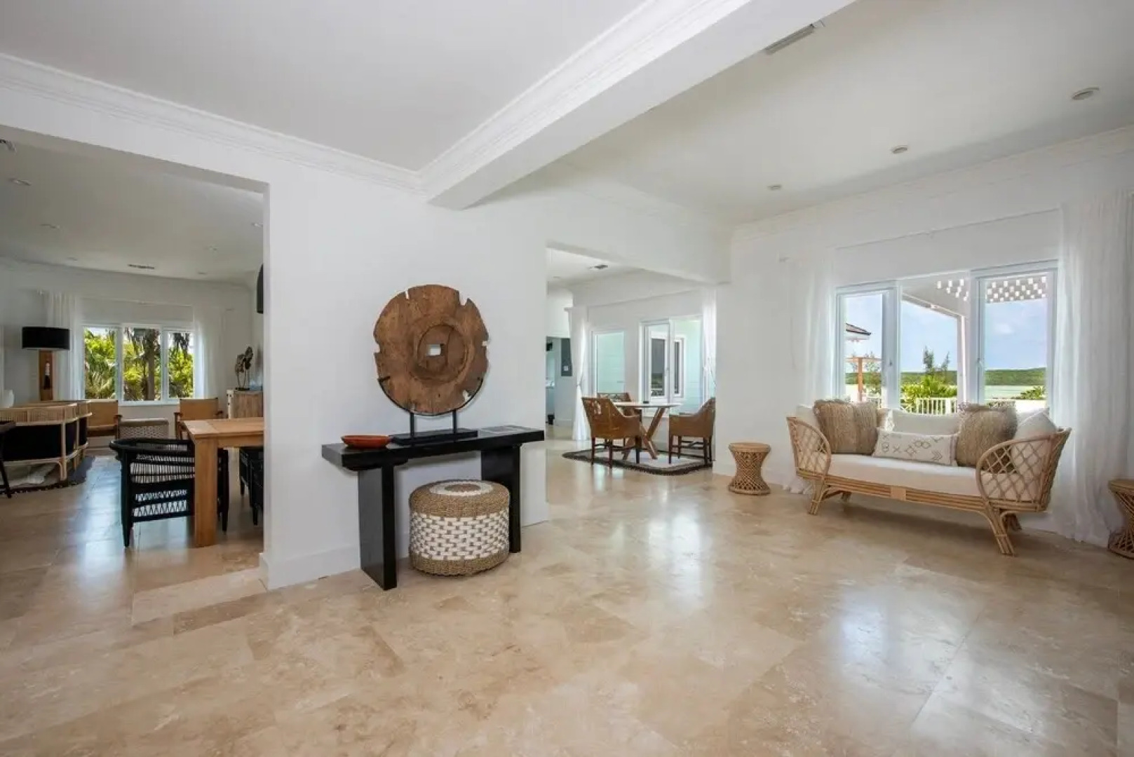 Turtle Pointe - Lux New Windermere Home W/pool, Boat Dock, Beach 3 Bedroom Home