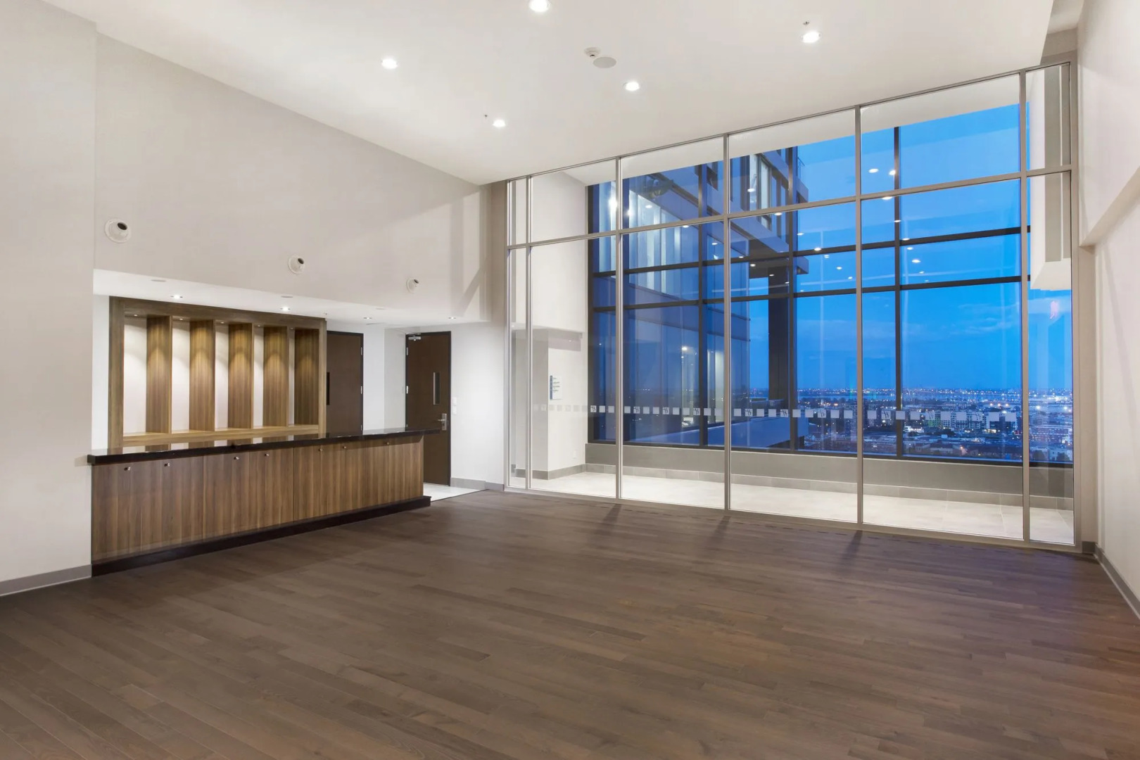 Holiday Inn Hotel & Suites Montreal Centre-ville Ouest by IHG