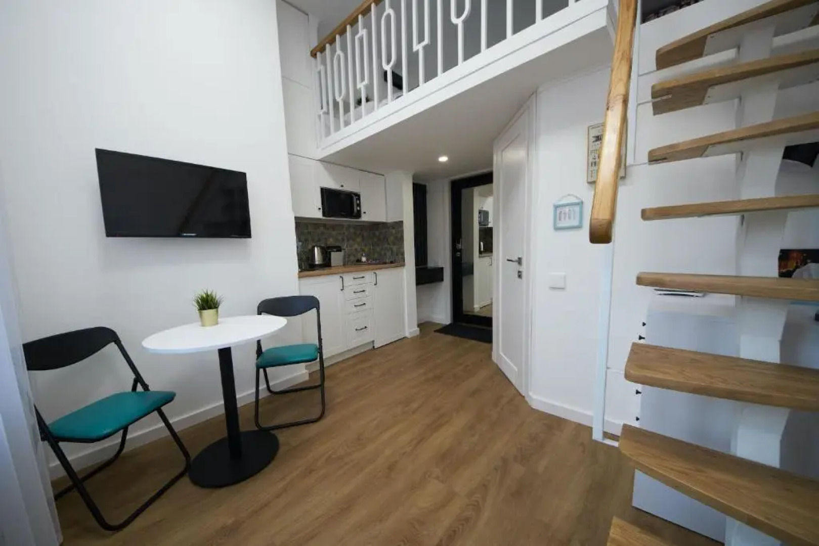 Затишні дворівневі смарт апартаменти