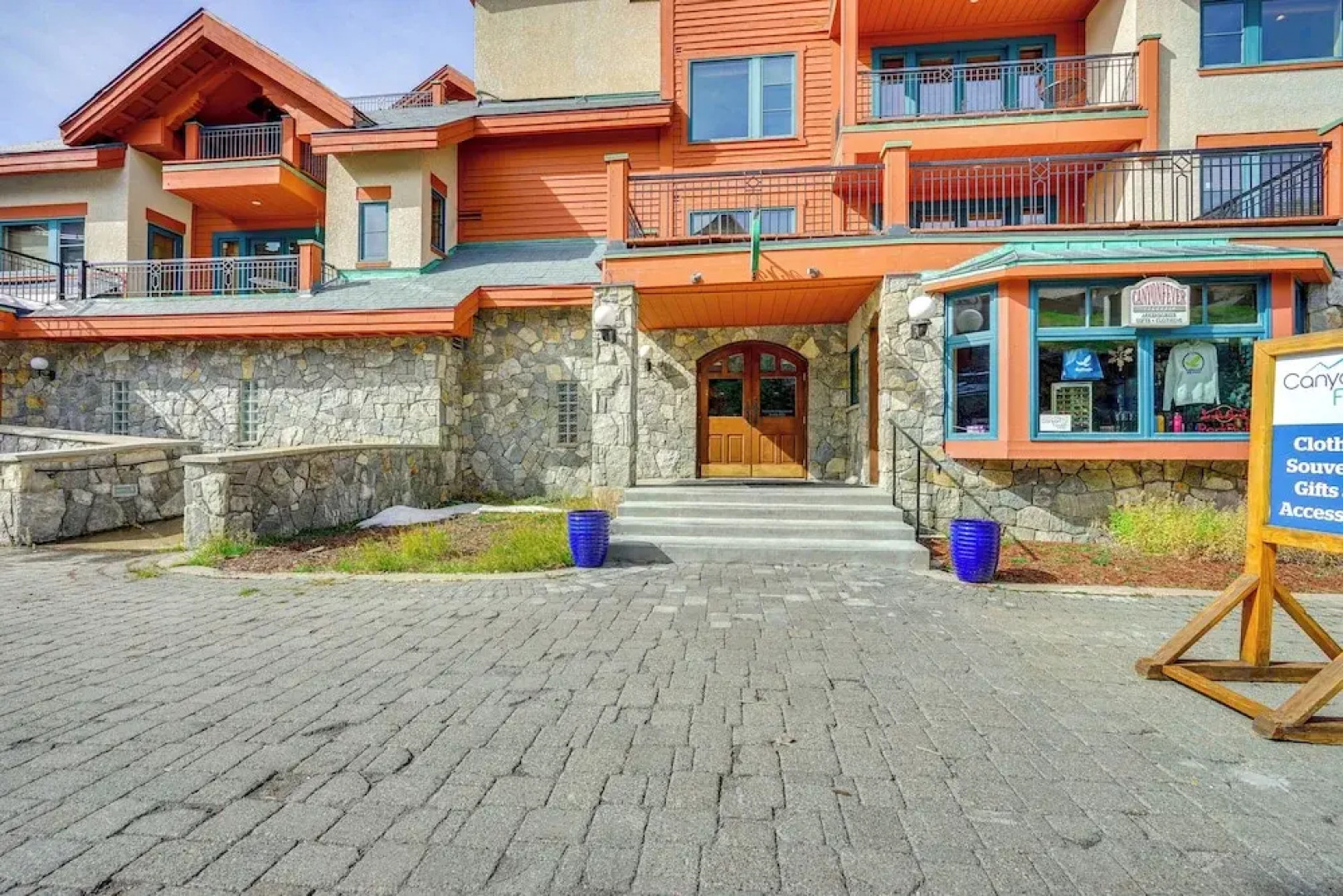 Ski-in/ Out Solitude Ski Village Condo w/ Hot Tub