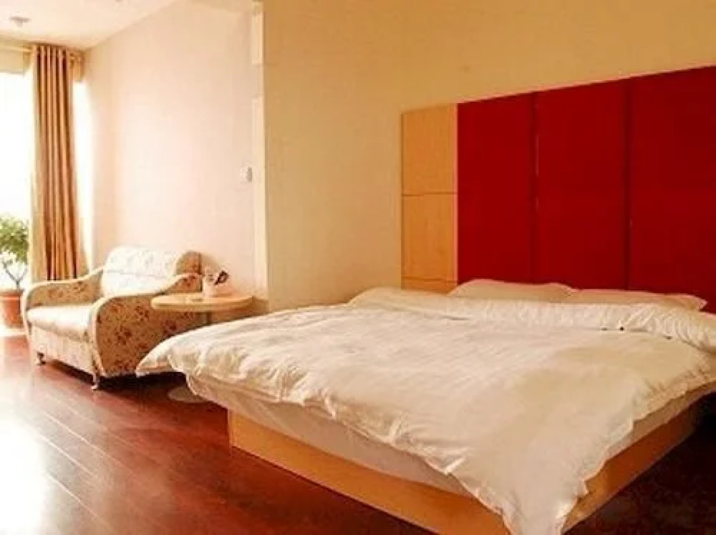 Zhucheng Taihua Bentley Hotel
