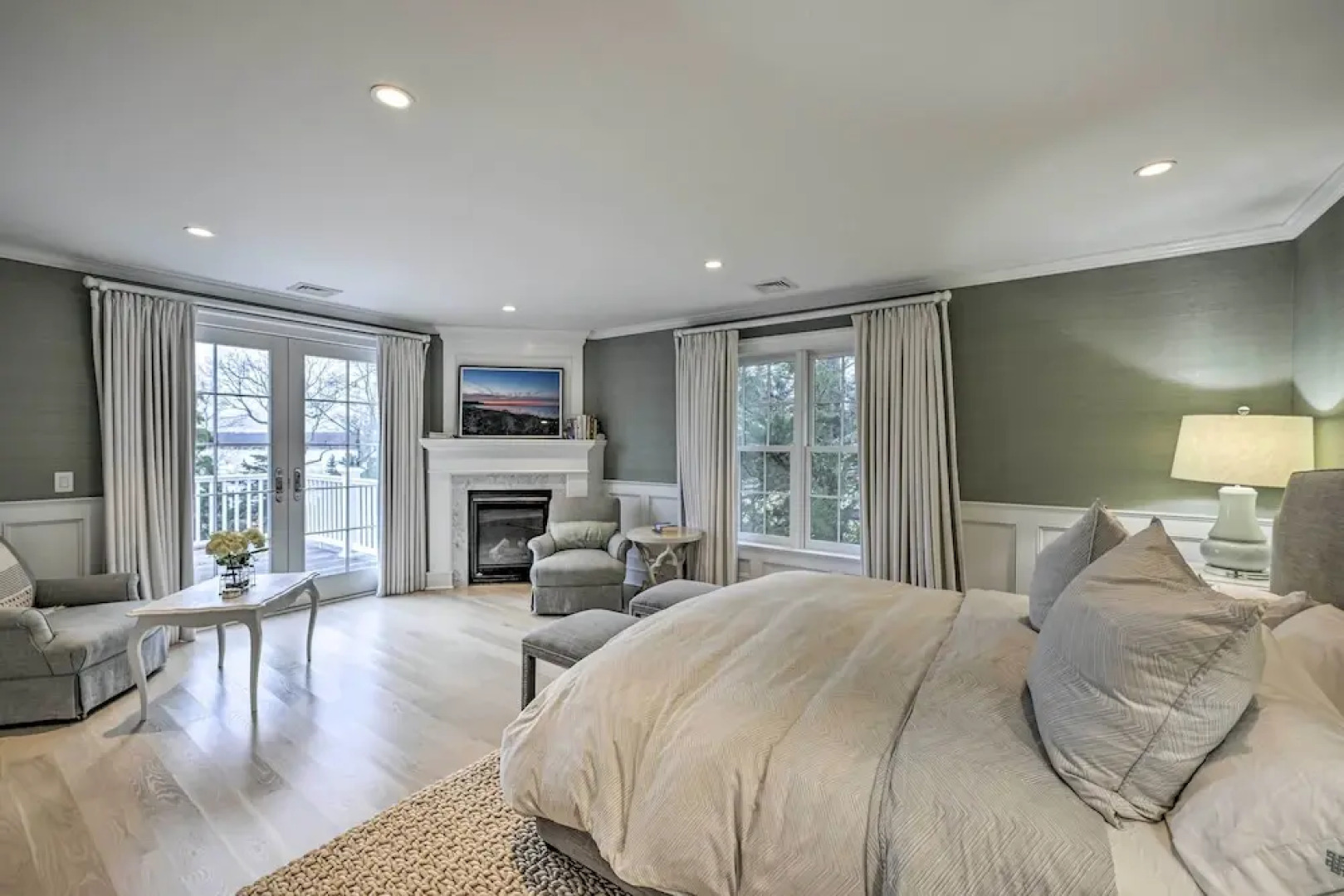 Shelter Island Retreat w/ Outdoor Pool!