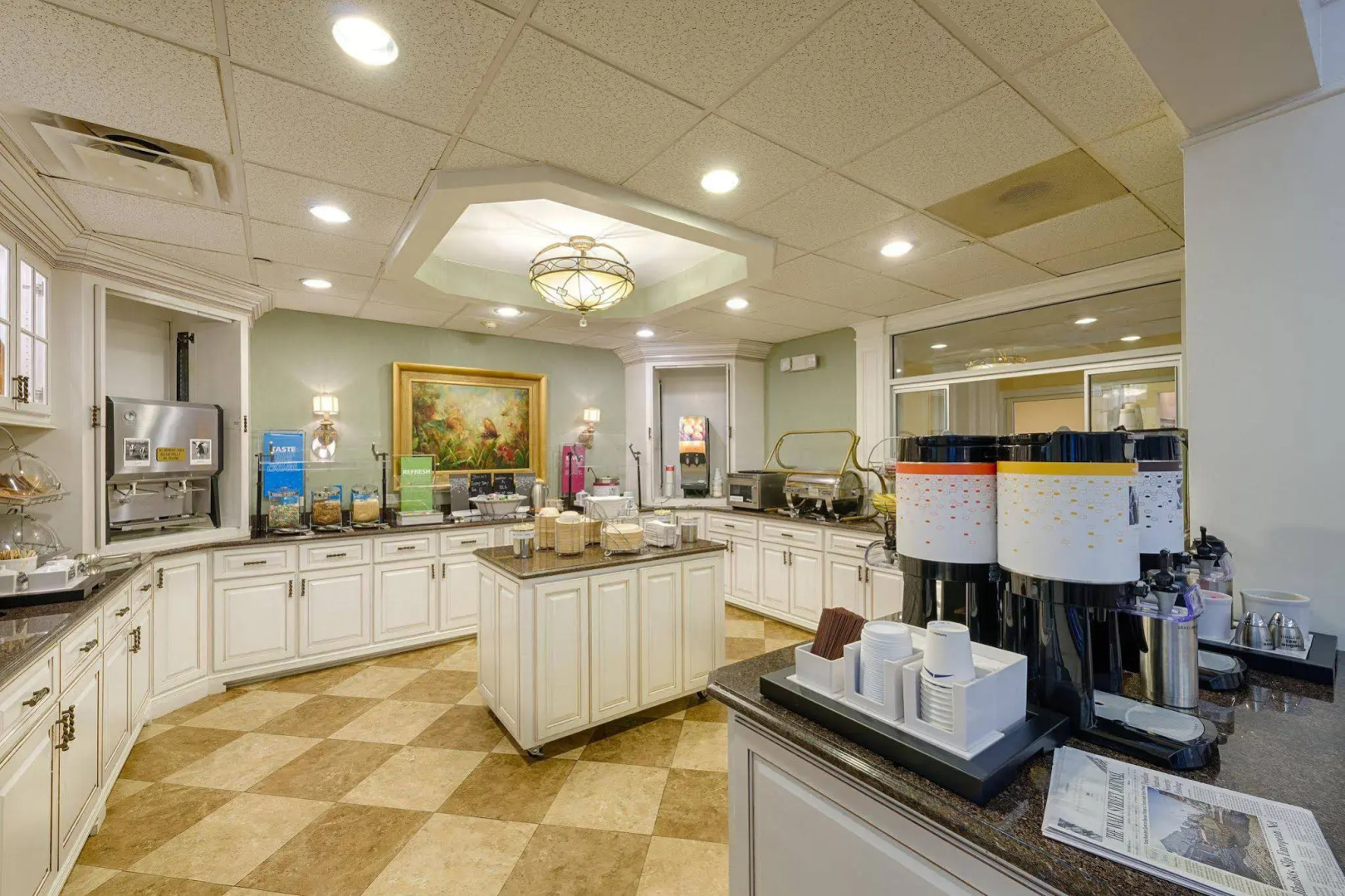 Hampton Inn & Suites Charlotte/South Park at Phillips Place