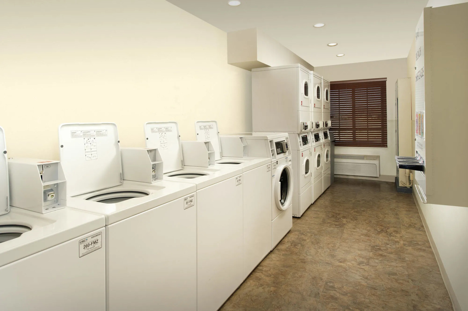 Extended Stay America Select Suites - Wichita - Airport