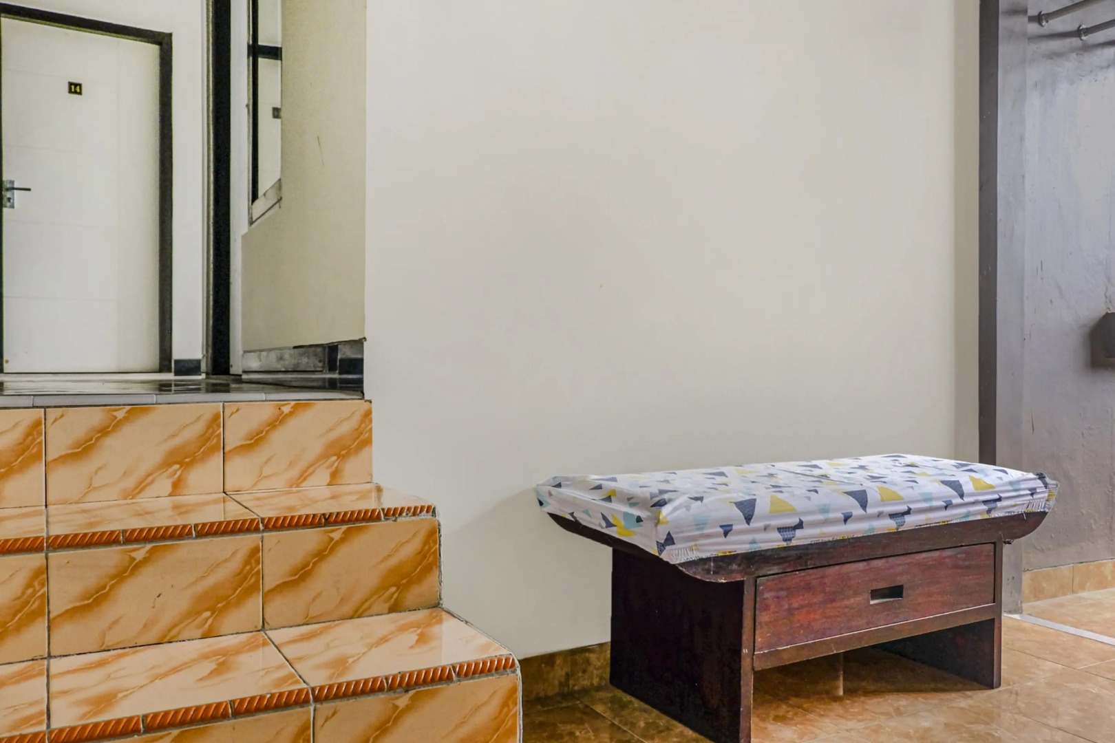 SPOT ON 2723 Gatsu Kost