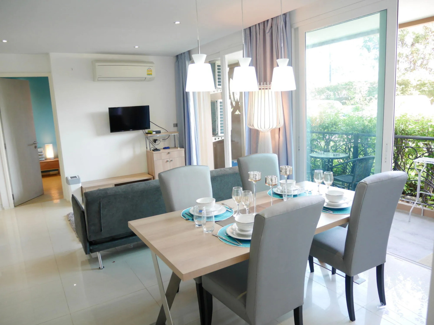 Atlantis Condo and Water Park Pattaya by the Sea