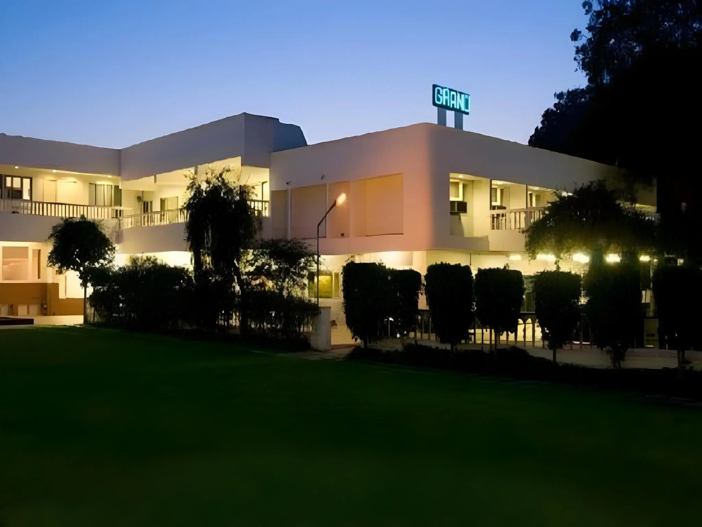 Grand Hotel Agra