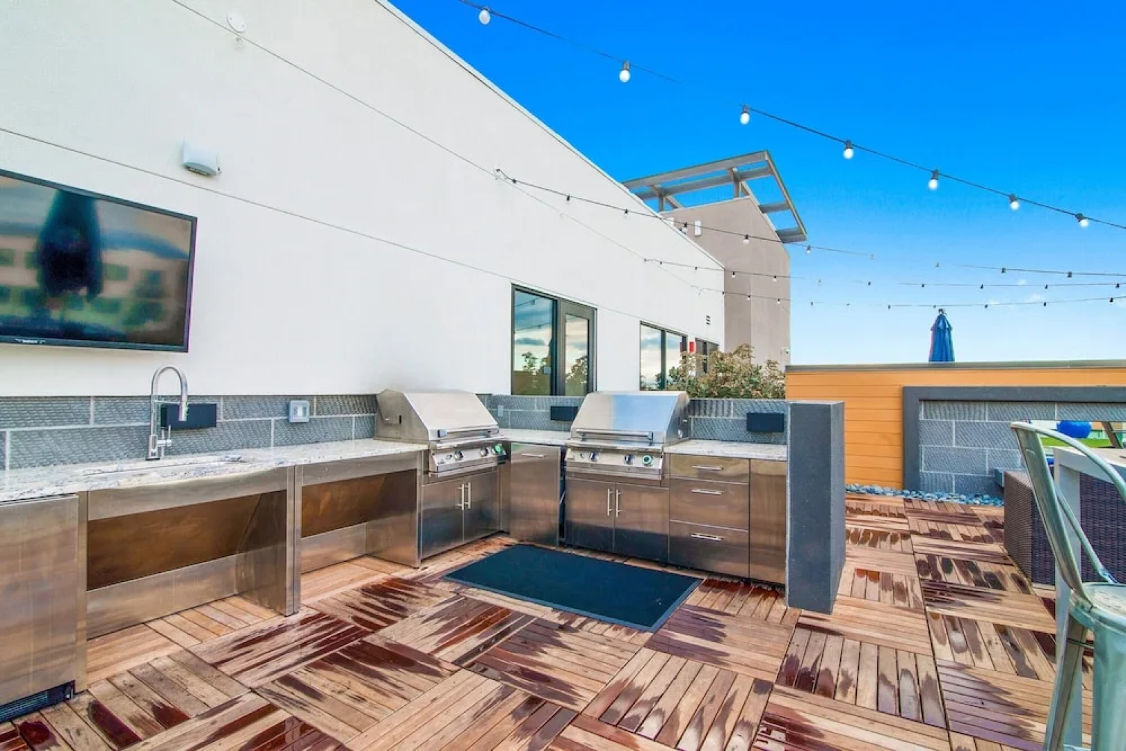 Bluebird Suites near Facebook HQ