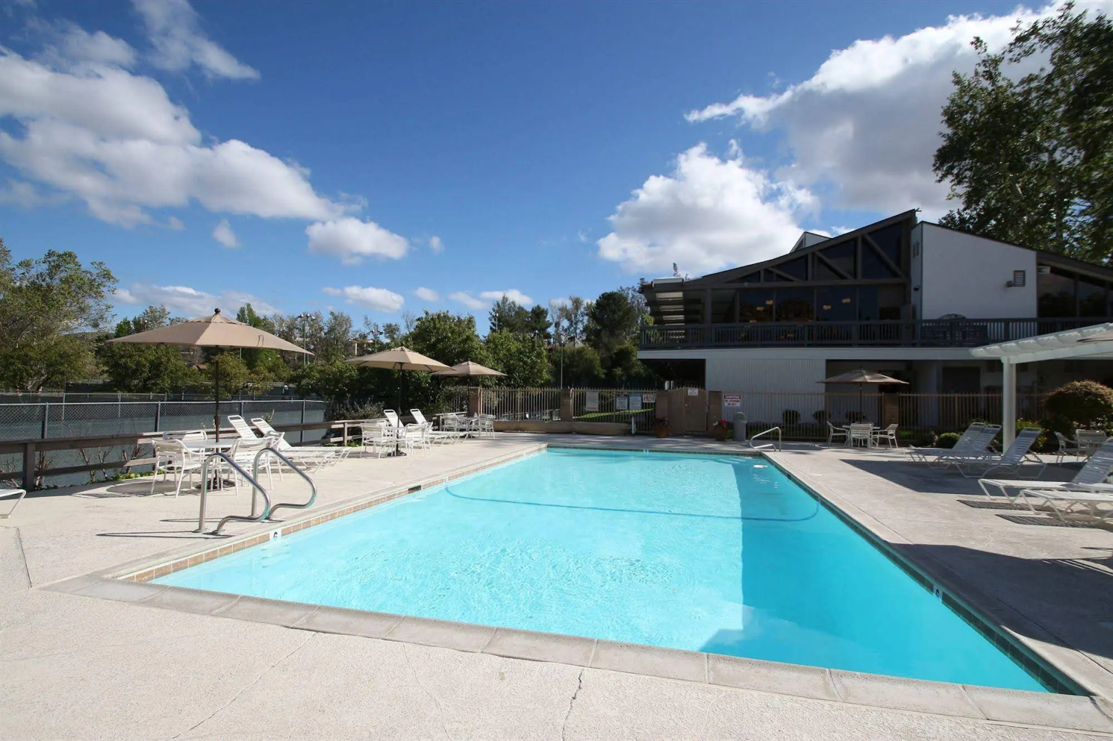Riviera Oaks Resort