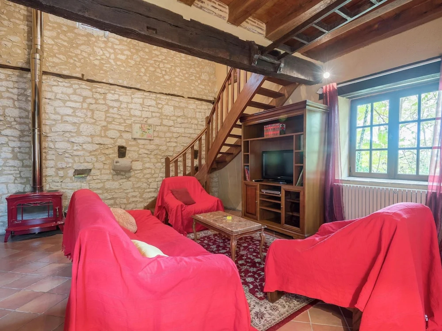 Characteristic Holiday Home, With Swimming Pool, Near Wonderful Wine and Castles