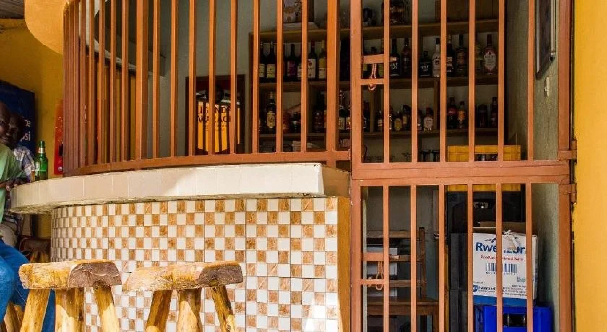 Tropical Suites Hotel