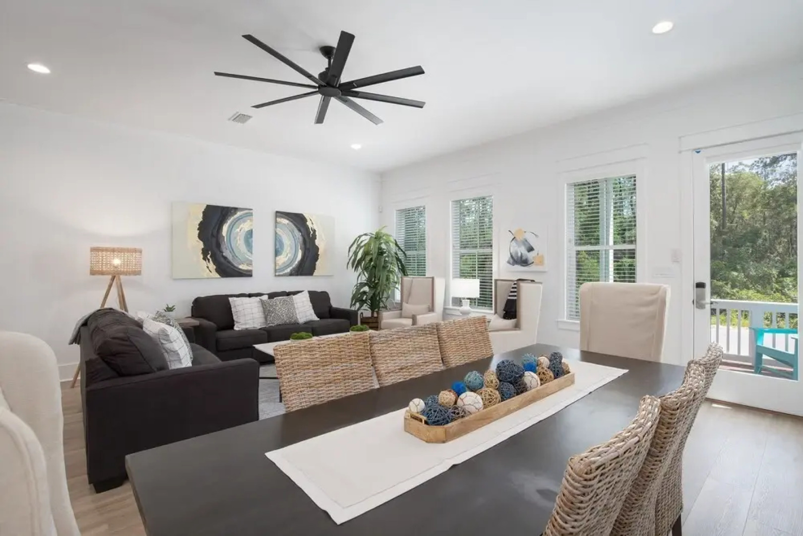 Mockingbird by Avantstay Modern Design Minutes From the Beach